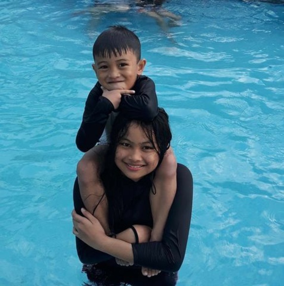 Meet your Posher, Cocoy - Picture 1 of 1